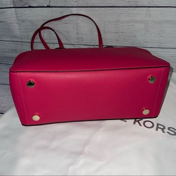 Michael Kors Marilyn Large Leather Tote - Picture 6 of 9